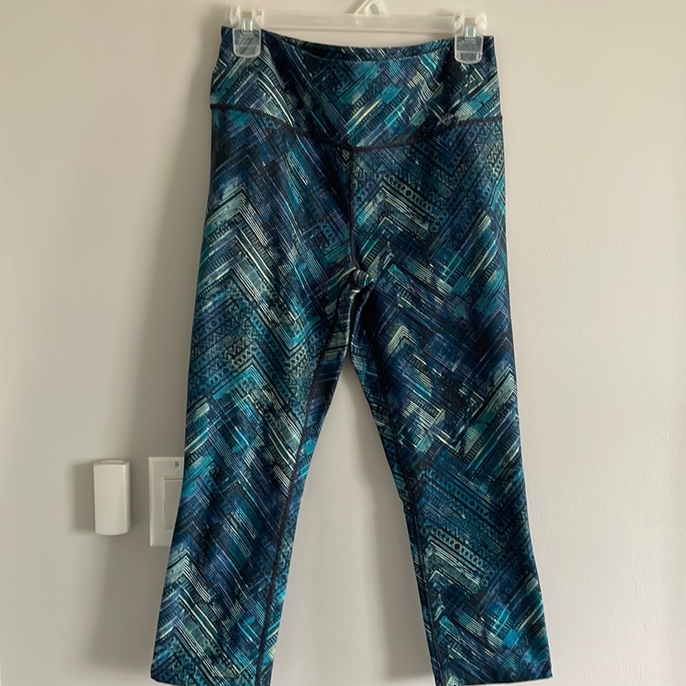 Women's Movement Lux High-Rise Capris Like newEddie Bauer capri leggings size:S